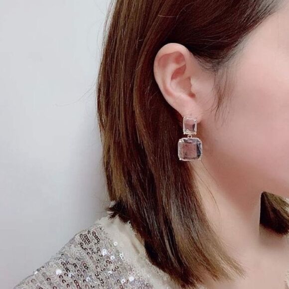 #32 Re-Stocked! NEW Clear Crystal Statement Earrings - Picture 5 of 6